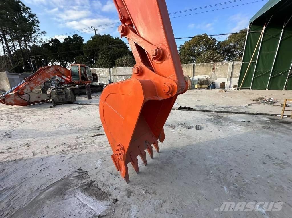 Hitachi ZX 200 Мини-экскаваторы