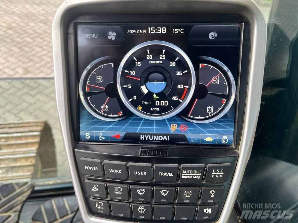 Hyundai HX 220 L Гусеничные экскаваторы