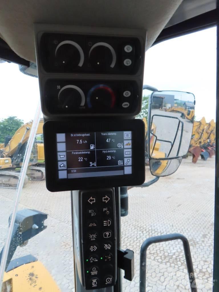 CAT 972 MXE Фронтальные погрузчики