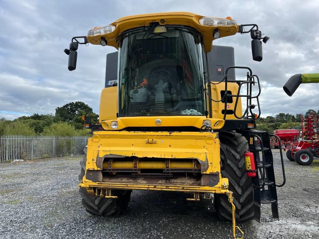 New Holland CX 8070 Зерноуборочные комбайны