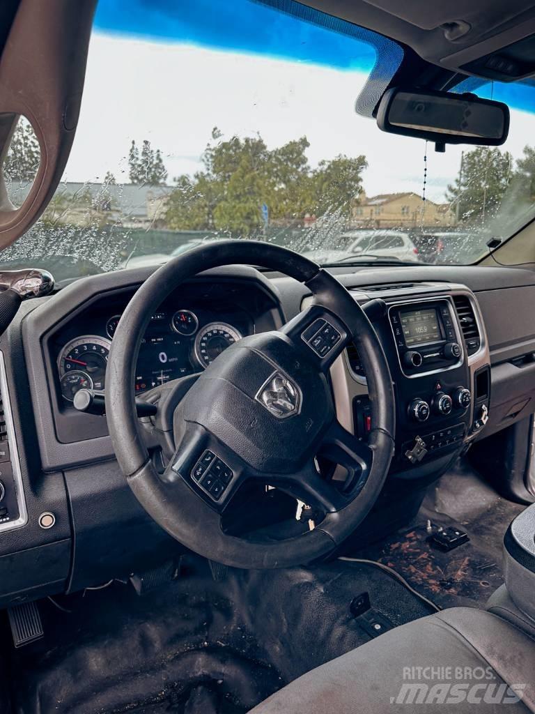 Dodge Ram 5500 Комбинированные дорожные машины