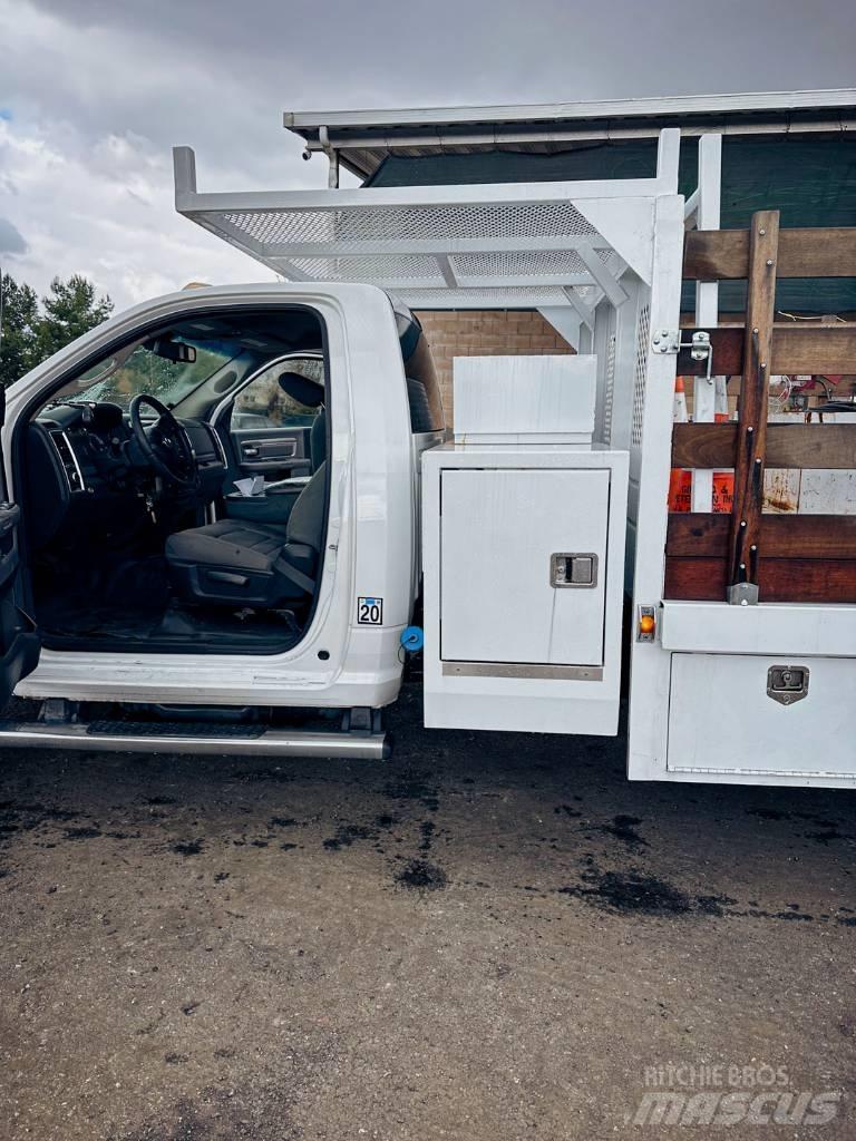 Dodge Ram 5500 Комбинированные дорожные машины