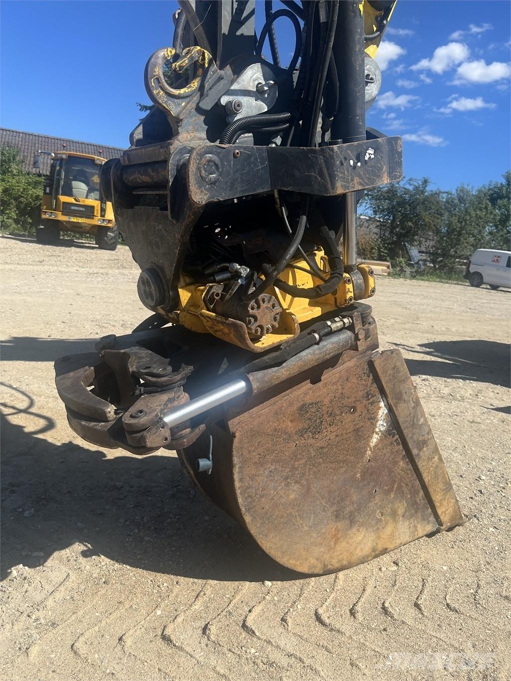 Wacker Neuson EW 100 Колёсные экскаваторы