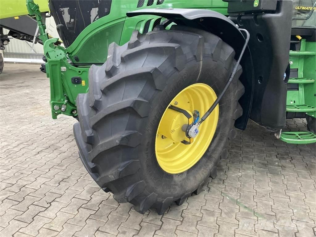 John Deere 6215R Трактора
