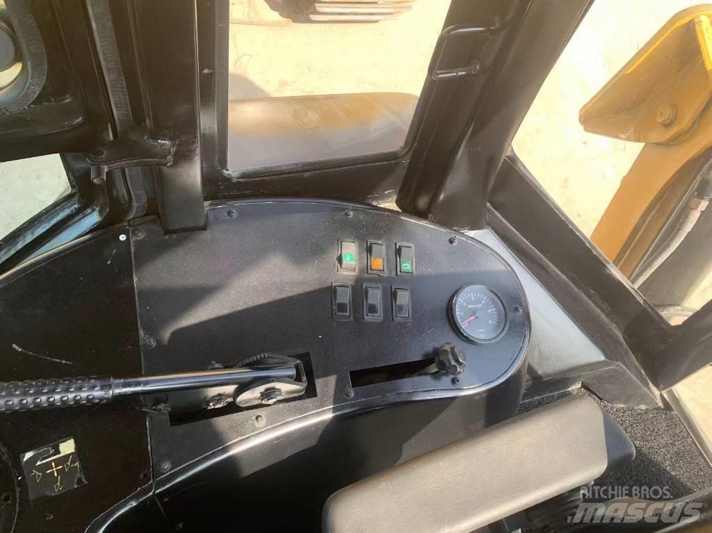 CAT 420 F2 Экскаваторы-погрузчики