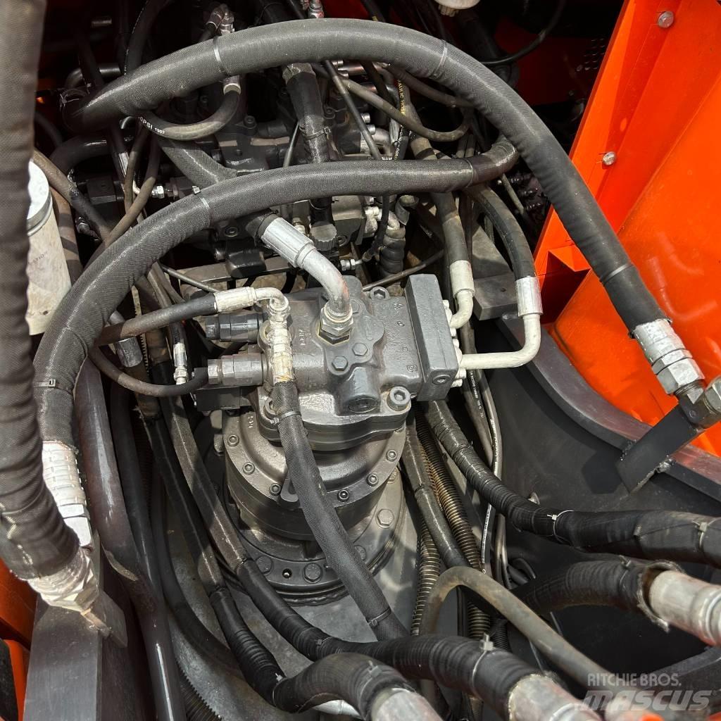 Doosan DX 225 LC Гусеничные экскаваторы