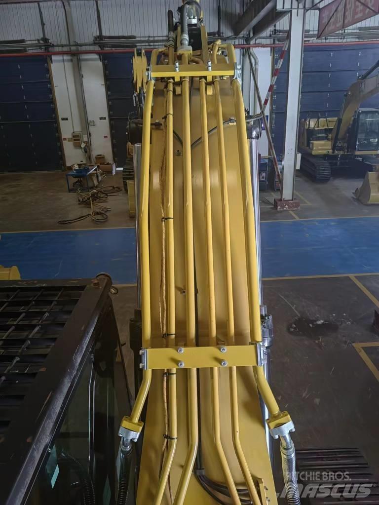 CAT 323 Гусеничные экскаваторы