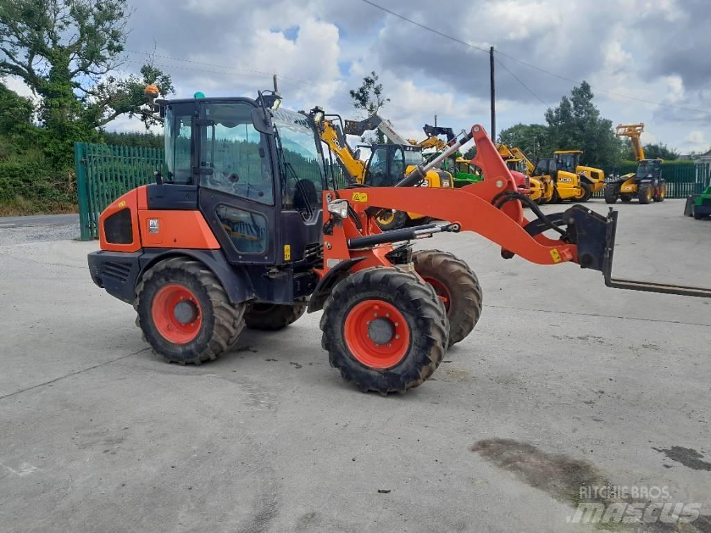 Kubota R 085 Фронтальные погрузчики