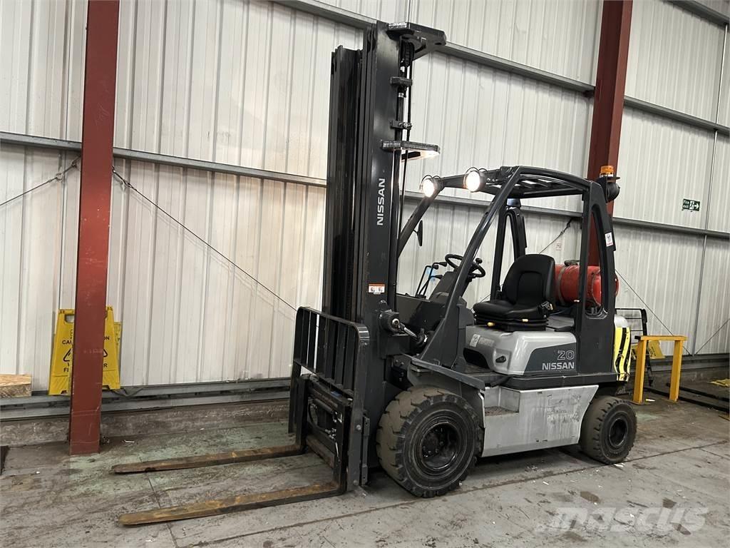 Nissan U1D2A20LQ Газовые погрузчики