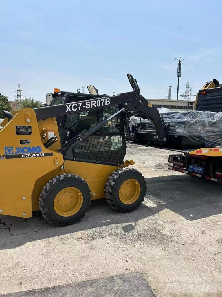 XCMG XC7-SR07B Мини-погрузчики