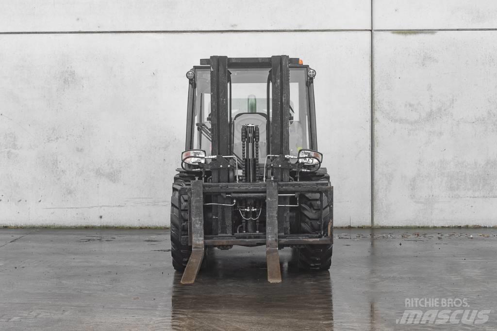 Manitou MC 30-4 D Дизельные погрузчики