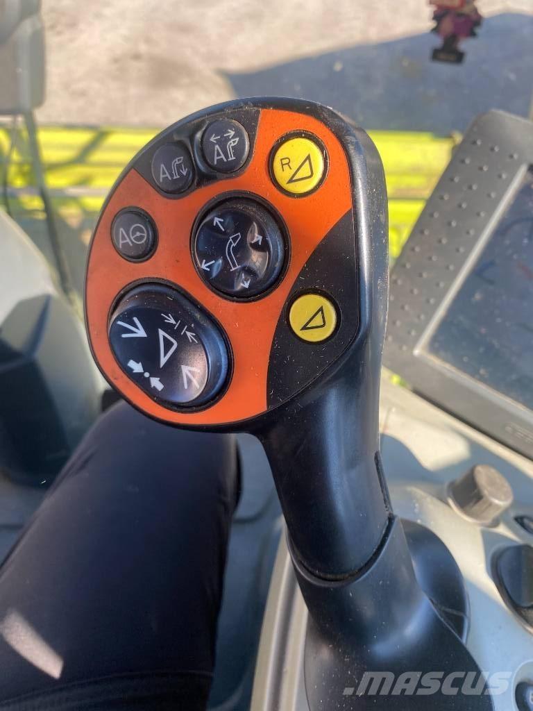 CLAAS Jaguar 950 Самоходные кормоуборочные комбайны