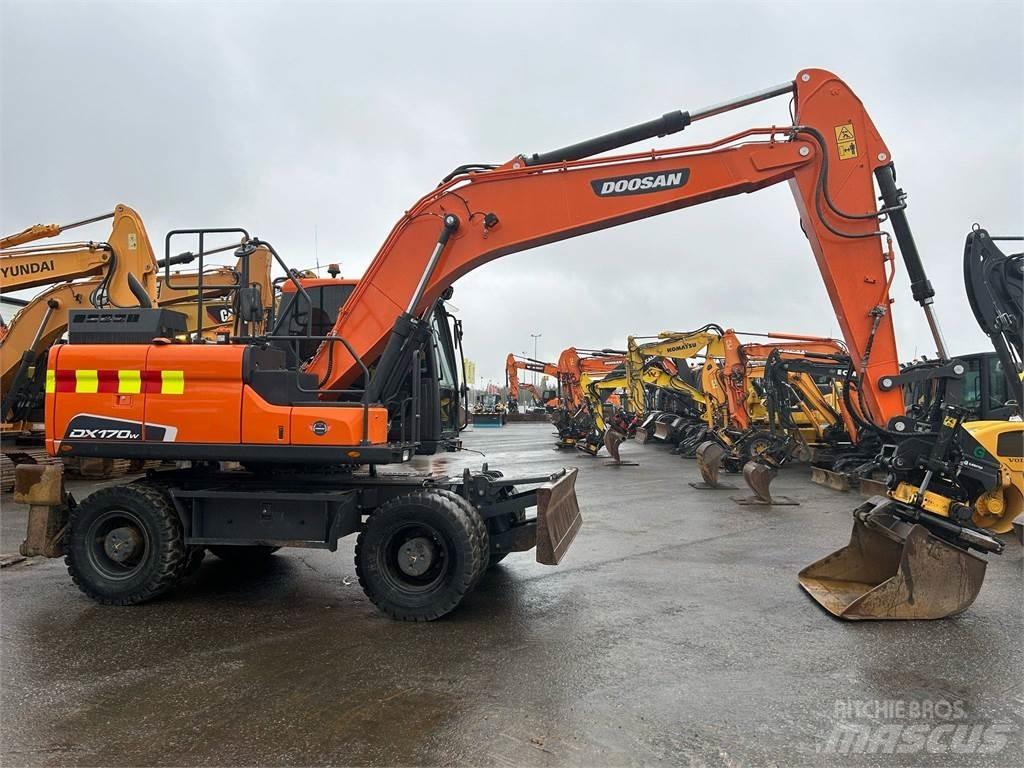 Doosan DX170W-5 Гусеничные экскаваторы