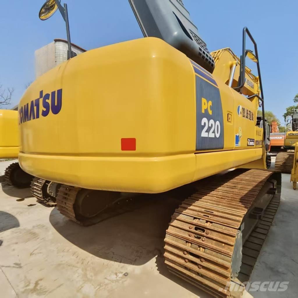 Komatsu PC 220-8 Гусеничные экскаваторы