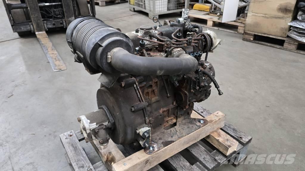 Kubota D1105 Двигатели