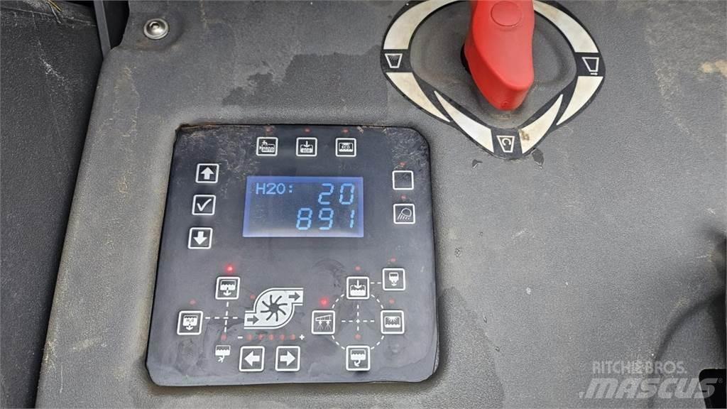 Fendt Rogator 355 Прицепные опрыскиватели