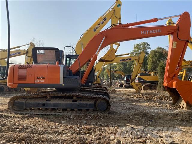 Hitachi ZX250 Гусеничные экскаваторы
