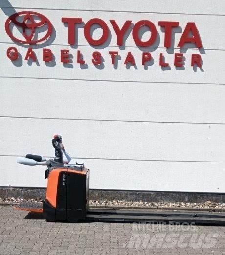 Toyota LPE 250 Ручные электрические тележки