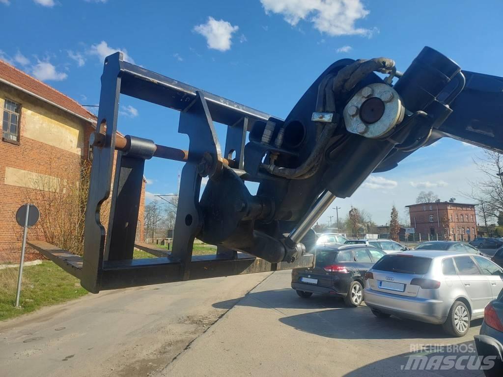 JCB 520-40 Телескопические погрузчики