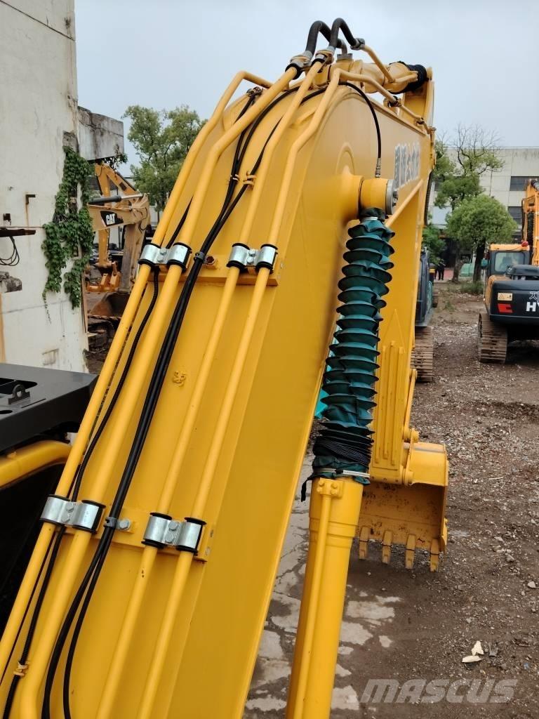 Komatsu PC 200-8 Гусеничные экскаваторы