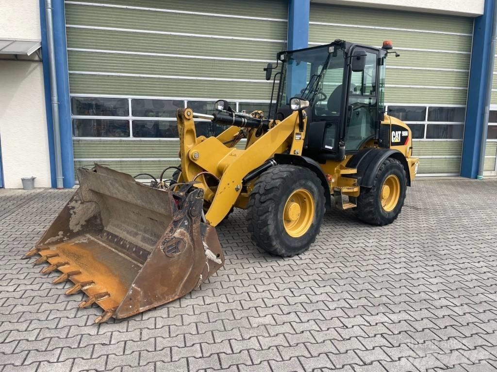 CAT 908 M Фронтальные погрузчики
