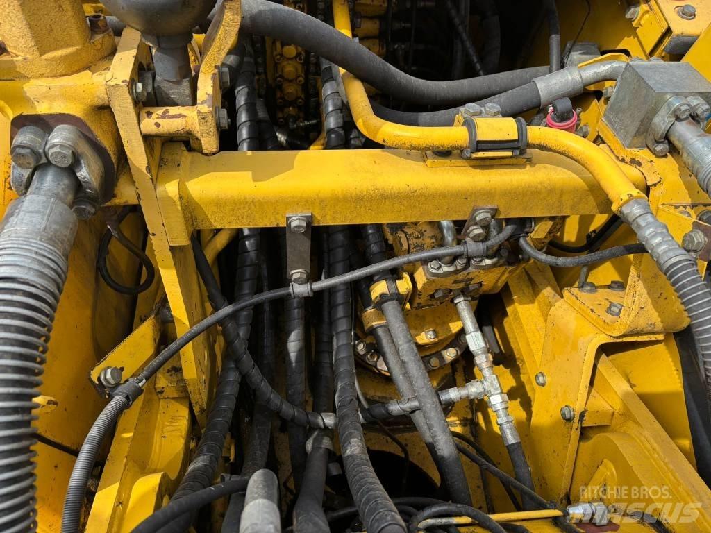 Komatsu PC 290 NLC-8 Гусеничные экскаваторы