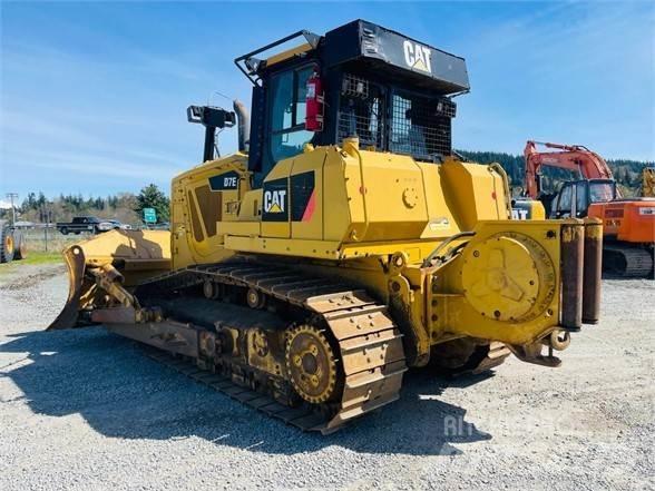 CAT D7E Гусеничные бульдозеры