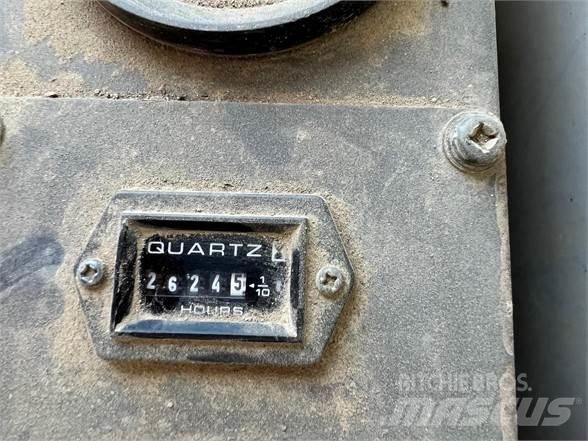 IHI IC75 Гусеничные самосвалы