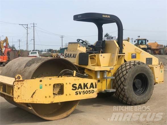 Sakai SV505 Грунтовые катки