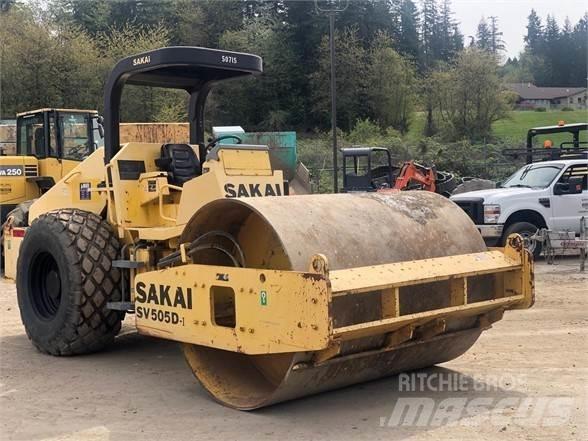 Sakai SV505 Грунтовые катки