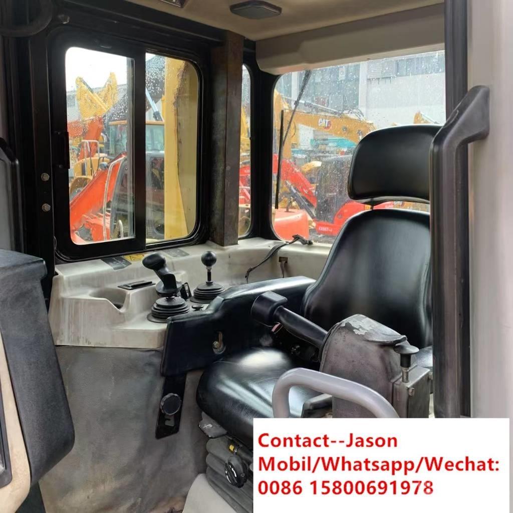 CAT D 6 R III Гусеничные бульдозеры