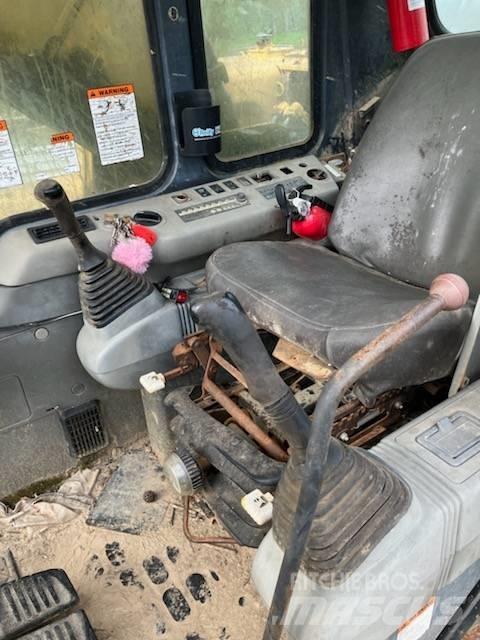 Komatsu PC 200 Гусеничные экскаваторы