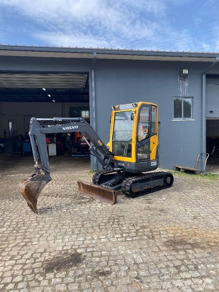 Volvo ECR 28 Мини-экскаваторы