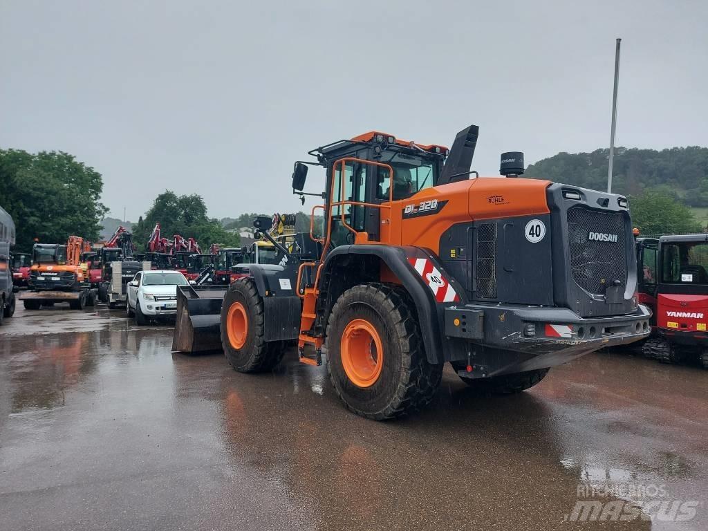 Develon DL 320-7 Фронтальные погрузчики