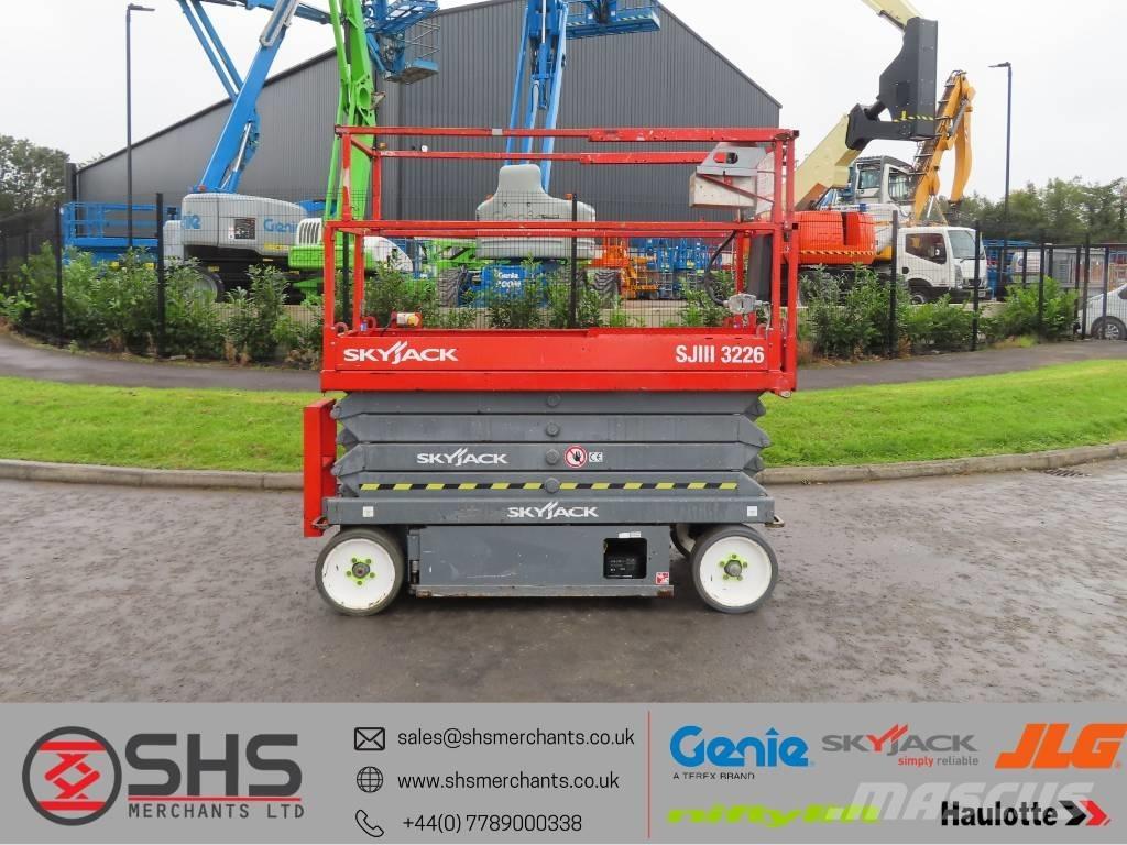 SkyJack SJ III 3226 Ножничные подъемники