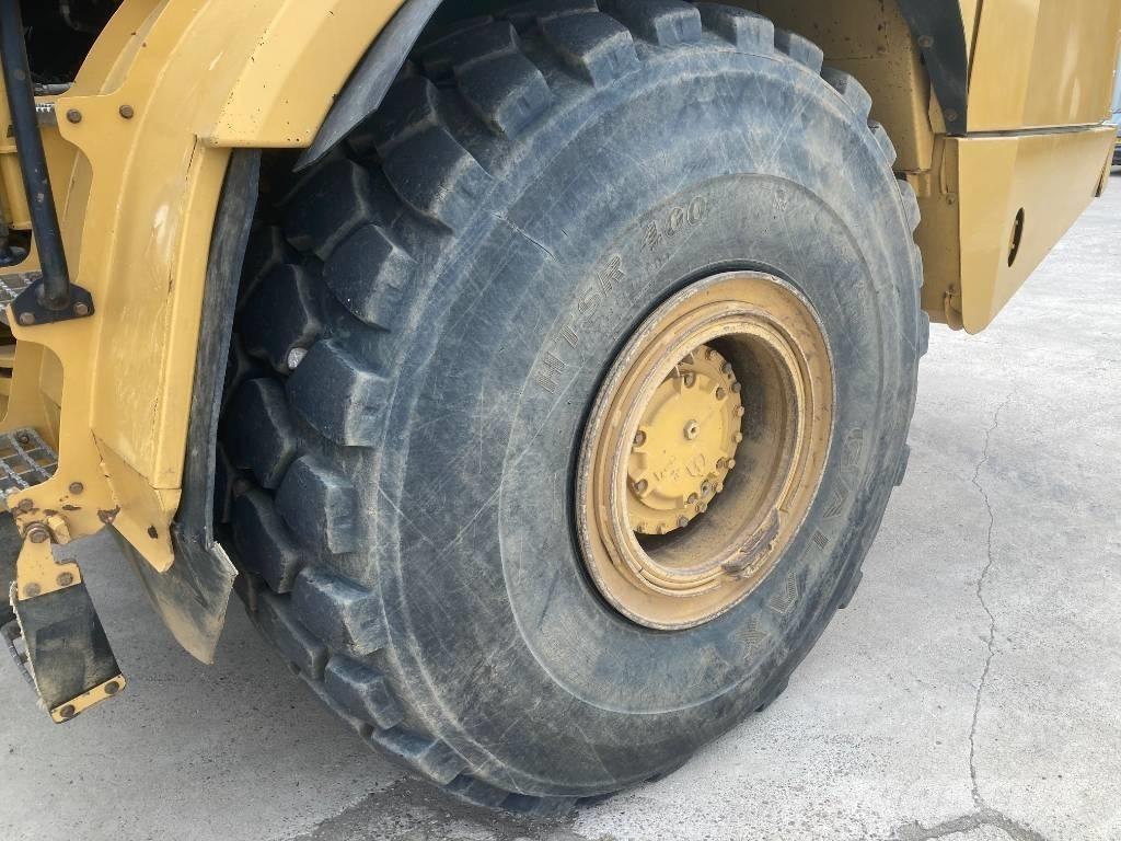 CAT 745 Шарнирно-сочленённые самосвалы