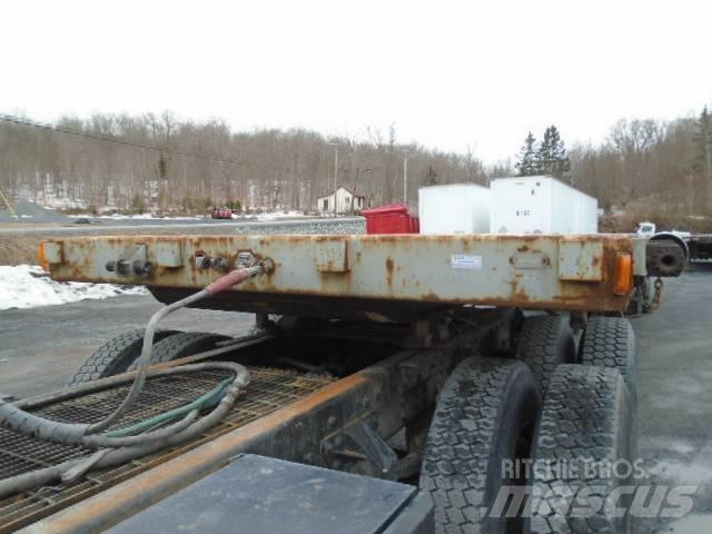Fruehauf 48' Прицепы-платформы/боковая разгрузка