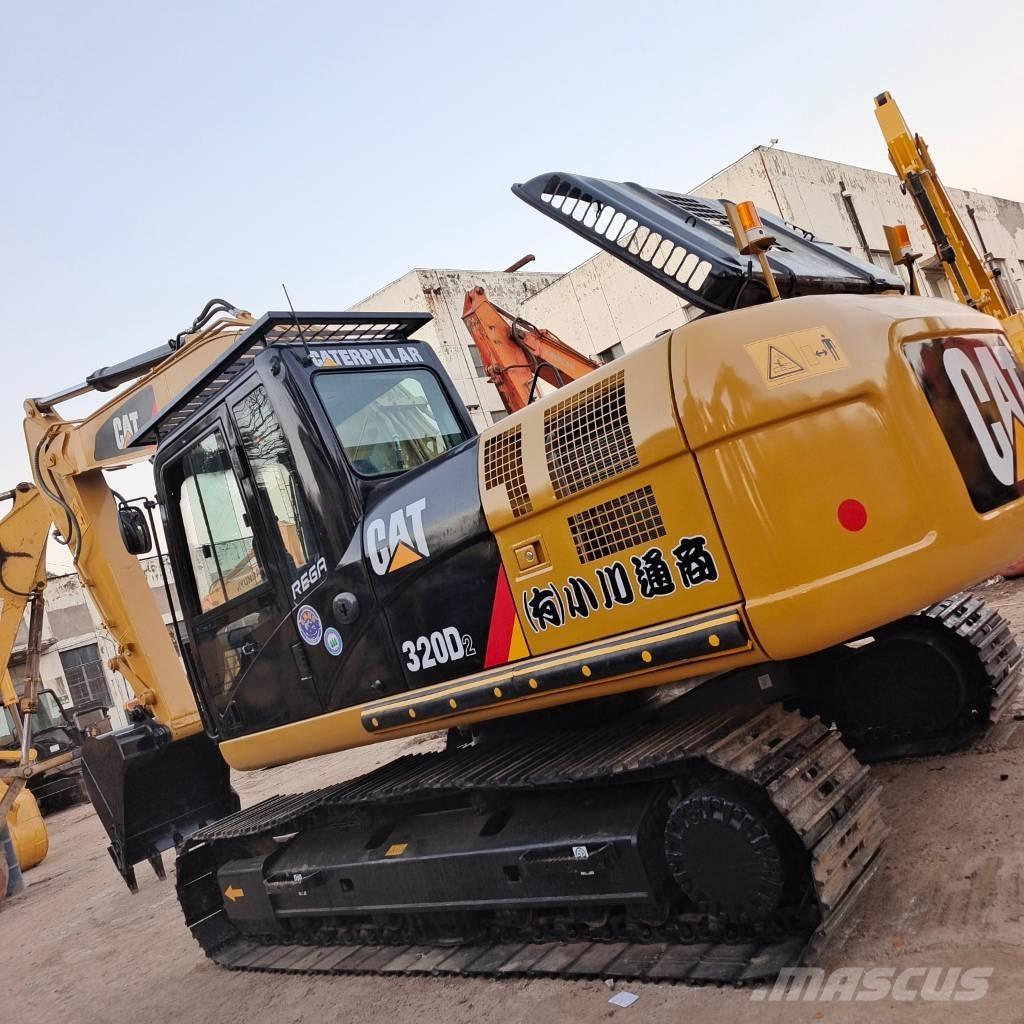CAT 320 D2L Гусеничные экскаваторы