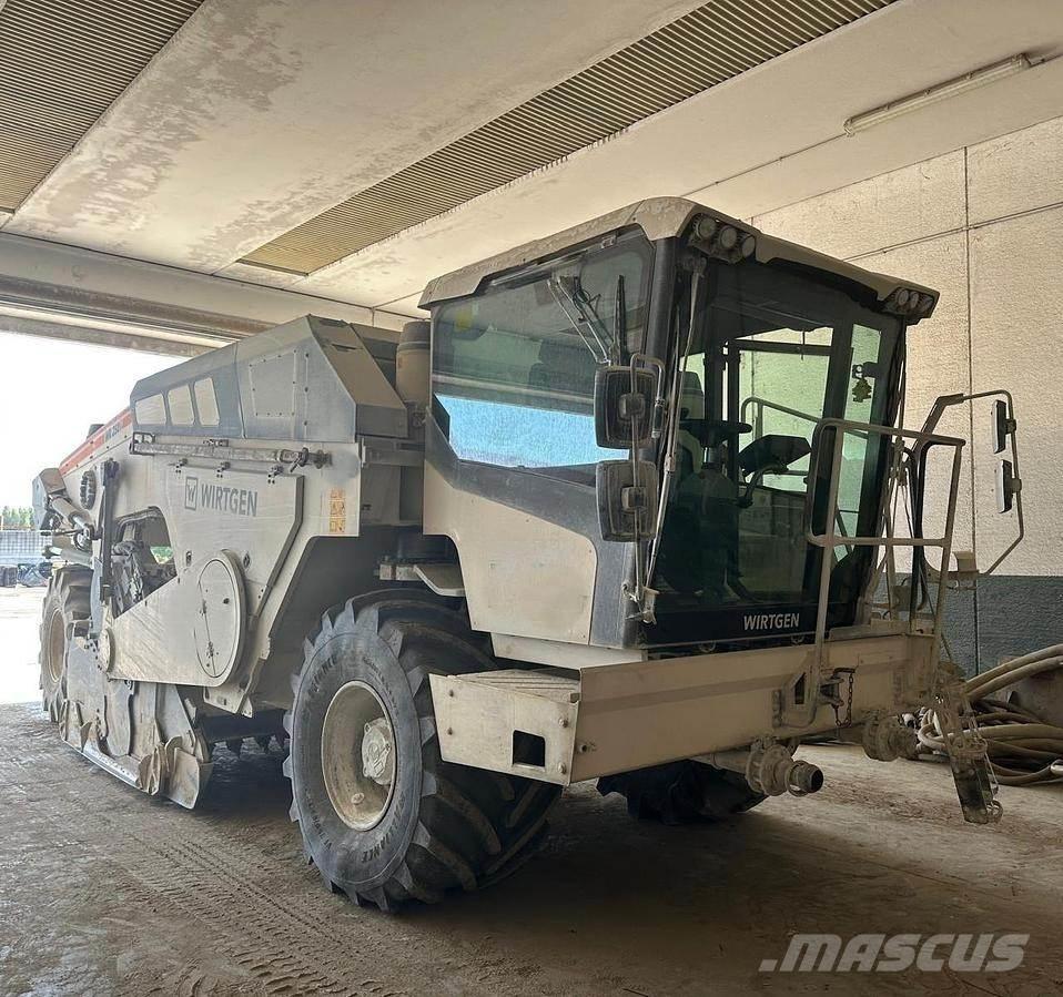 Wirtgen WR250i Ресайклеры