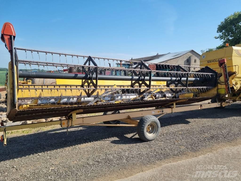New Holland TX 68 Зерноуборочные комбайны