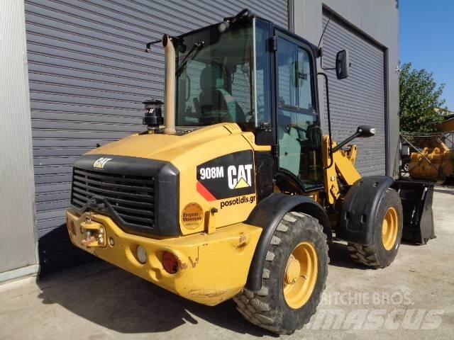 CAT 908M Фронтальные погрузчики