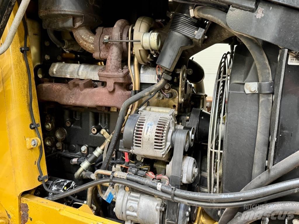 CAT 442 E Экскаваторы-погрузчики