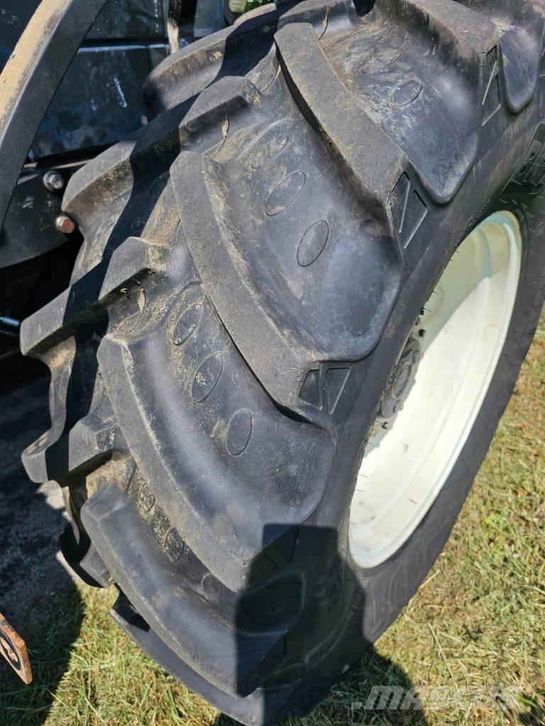 New Holland TM 140 Трактора