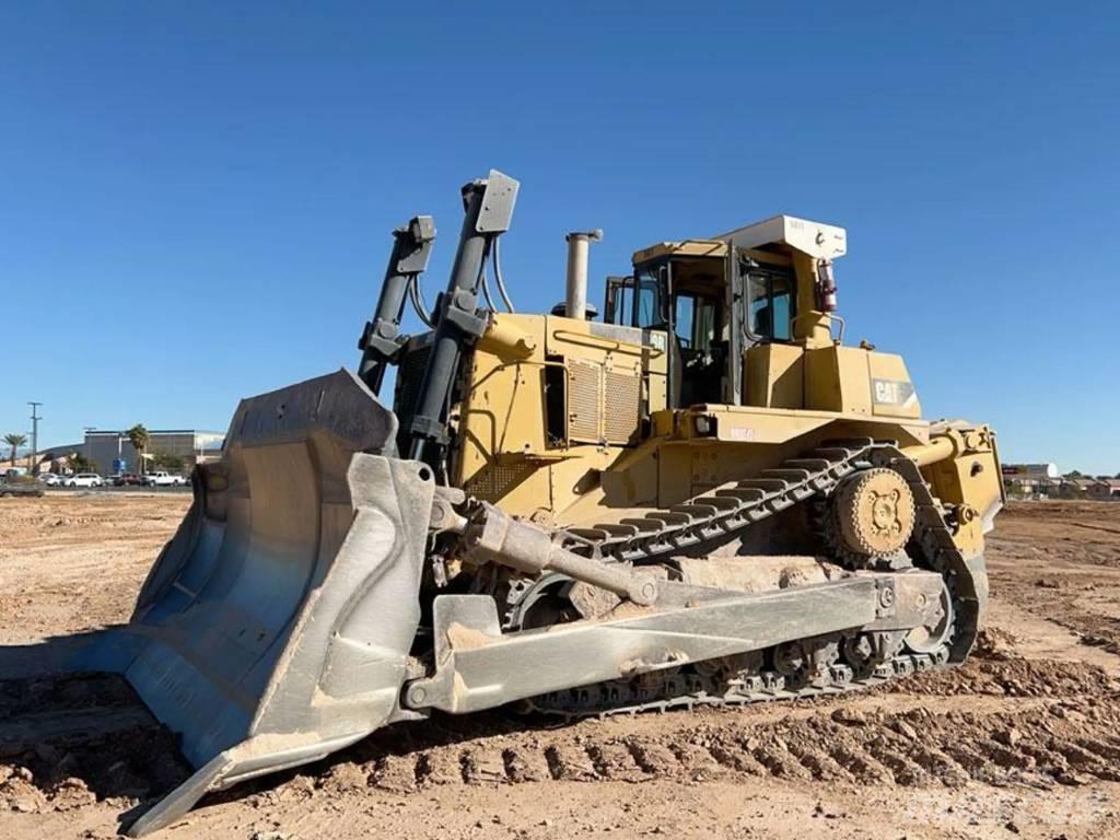CAT D10R Гусеничные бульдозеры