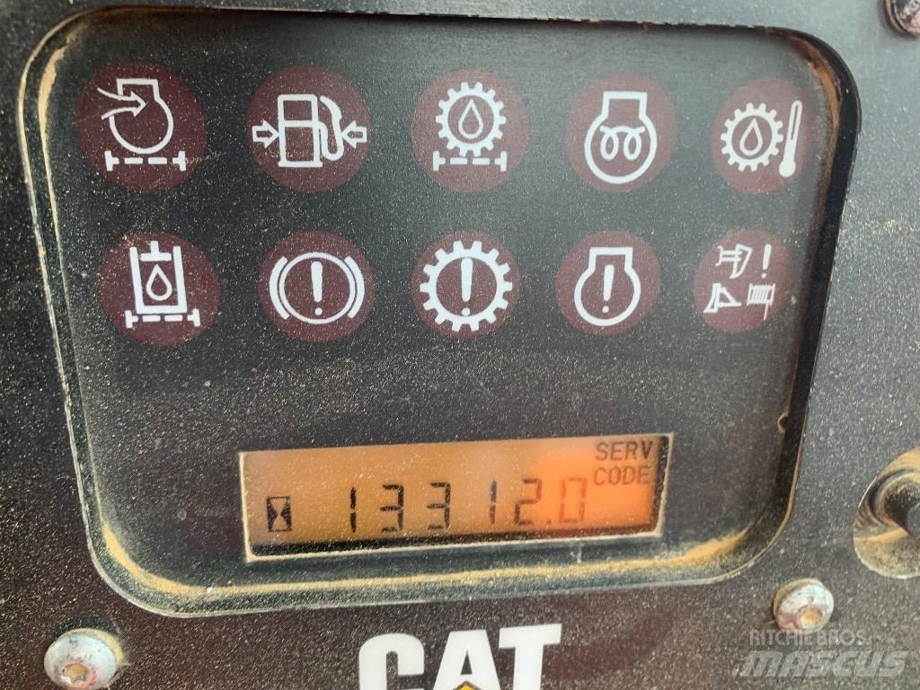 CAT D 6 T Гусеничные бульдозеры