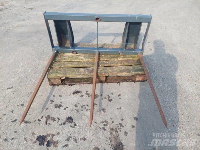 Quicke balenprikker Навесные фронтальные погрузчики