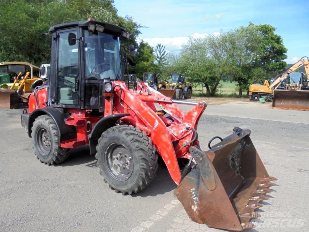 JCB 407 Фронтальные погрузчики