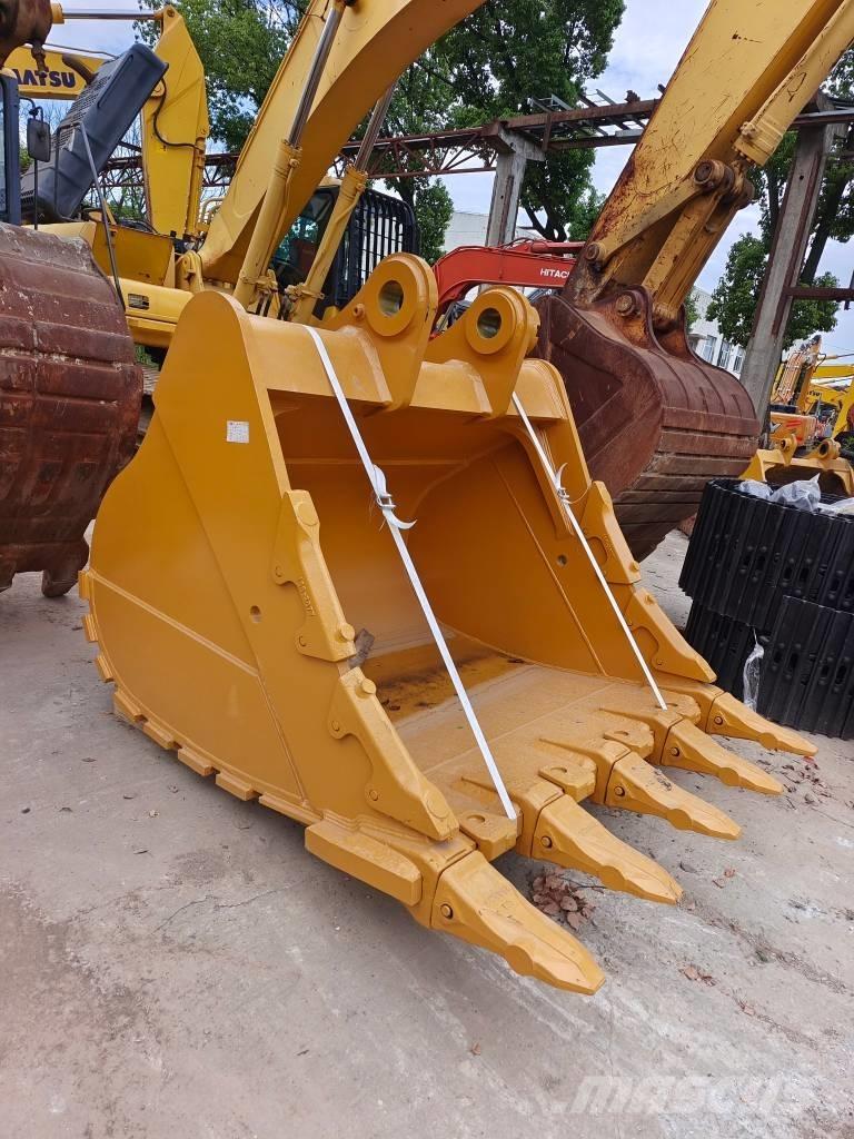 Komatsu PC 200-8N1 Гусеничные экскаваторы