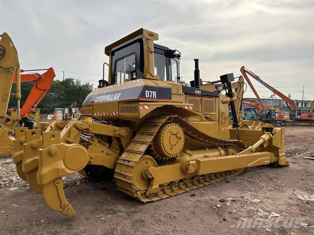CAT D7R Гусеничные бульдозеры
