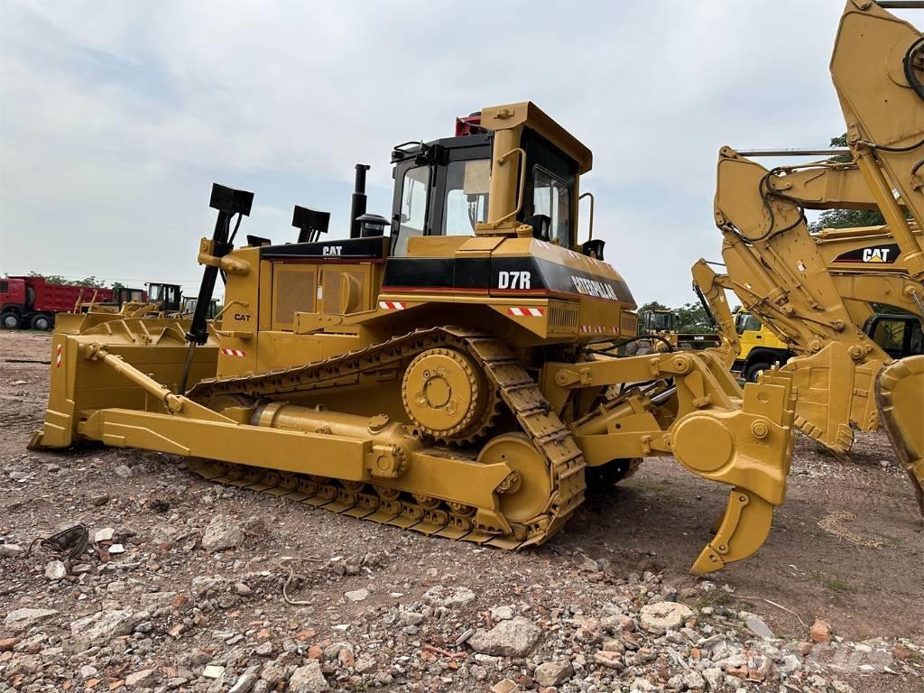 CAT D7R Гусеничные бульдозеры